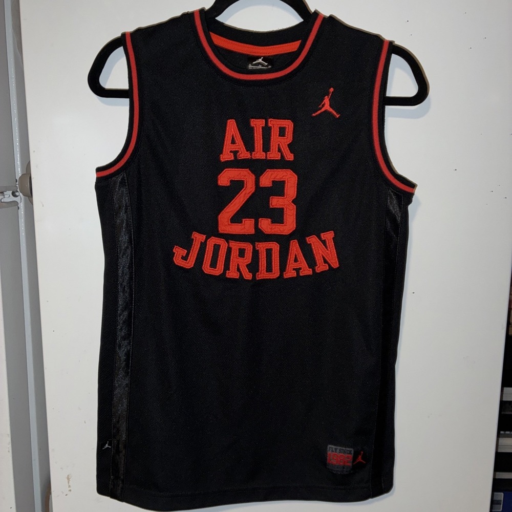 Jordan Air 23 Jersey Boys  XL Black Red Sleeveless Tank Athletic Basketball